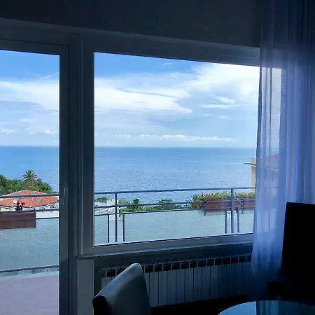 Portofino View Апартаменты *